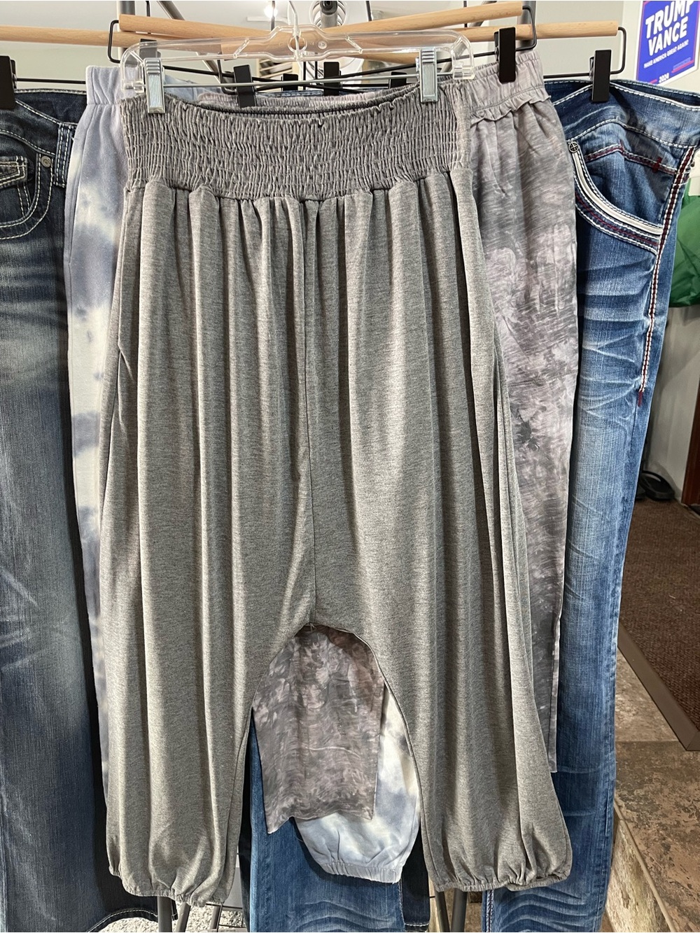 EARTHBOUND Gray Tie-Dye Panel Harem Joggers